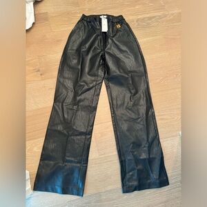 Honor The Gift Medium Black Vegan Leather Joggers. ⚡️🖤